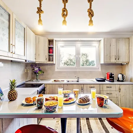 Lydia House, Corfu * Pouládes