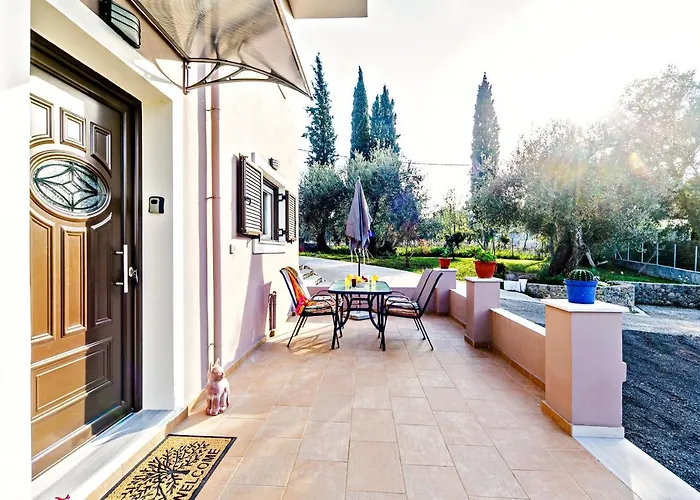 Lydia House, Corfu Apartment Pouládes
